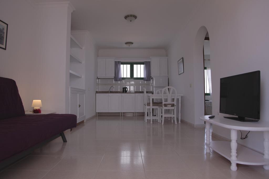 Apartamentos Flamboyant Adults Only Puerto del Carmen  Oda fotoğraf